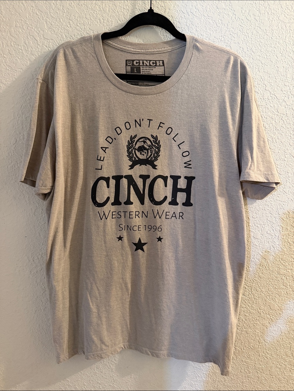 NWOT Cinch Beige Graphic Western Logo Short Sleeve Tee Size L